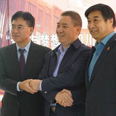 QG刮刮乐再出手公益，为四川25所小学捐赠QG刮刮乐高科技钢琴